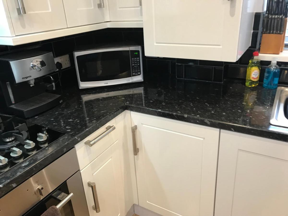 Apartment Cozy With Private Garden And Bbq